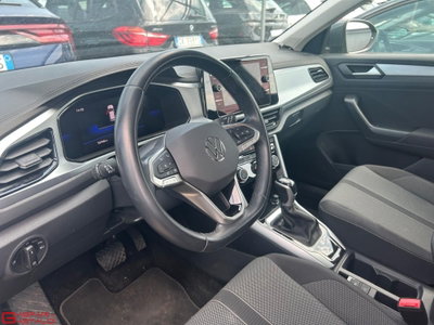 Volkswagen T-Roc 1.5 tsi Life dsg (11)