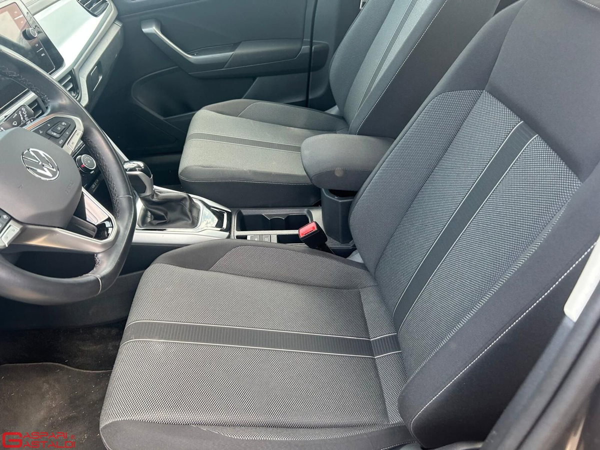 Volkswagen T-Roc 1.5 tsi Life dsg (8)