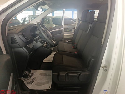 Peugeot Traveller BlueHDi 120 S&S EAT8 Standard Business (10)