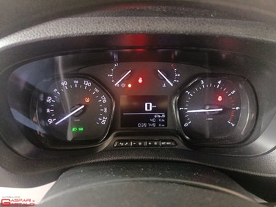 Peugeot Traveller BlueHDi 120 S&S EAT8 Standard Business (14)