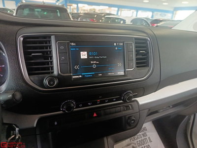 Peugeot Traveller BlueHDi 120 S&S EAT8 Standard Business (16)