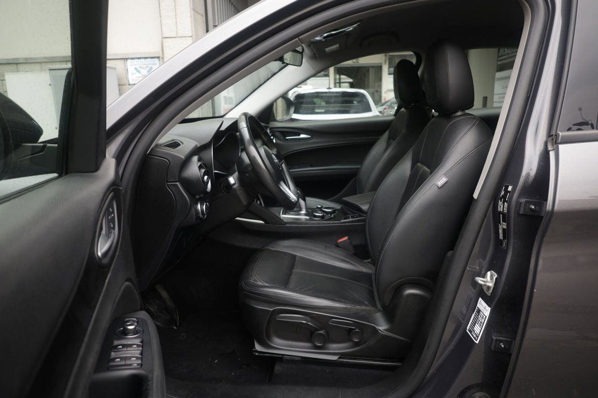 Alfa Romeo Stelvio Stelvio 2.2 Turbodiesel 210 CV AT8 Q4 Business (18)