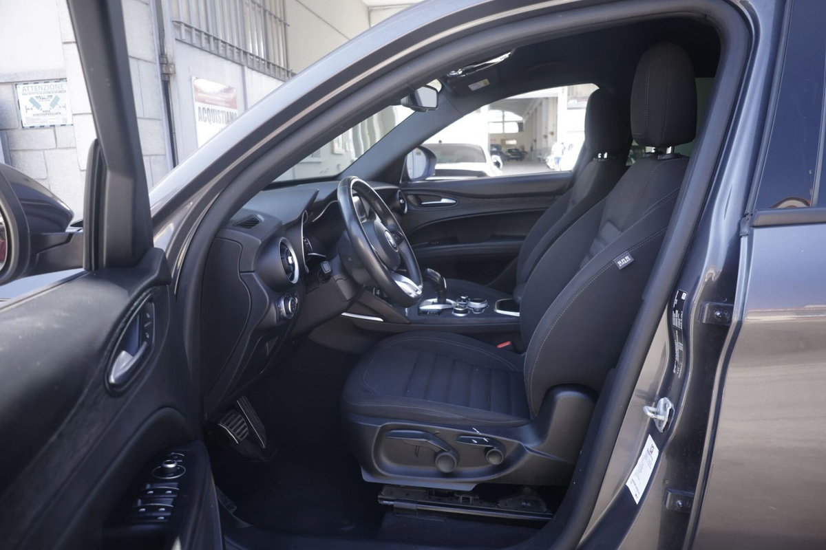 Alfa Romeo Stelvio Stelvio 2.2 Turbodiesel 190 CV AT8 Q4 Sprint (19)