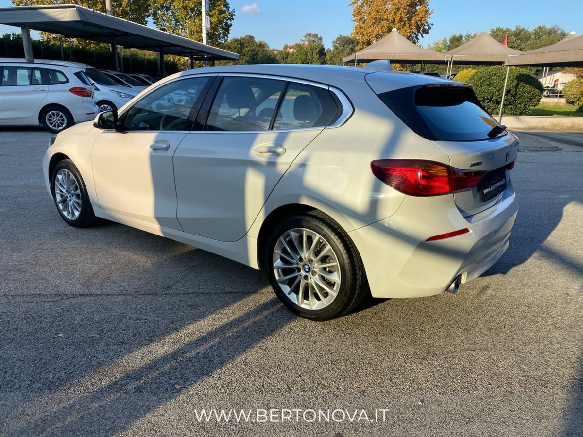 BMW Serie 1 5p. 120d xDrive 5p. Advantage (2)