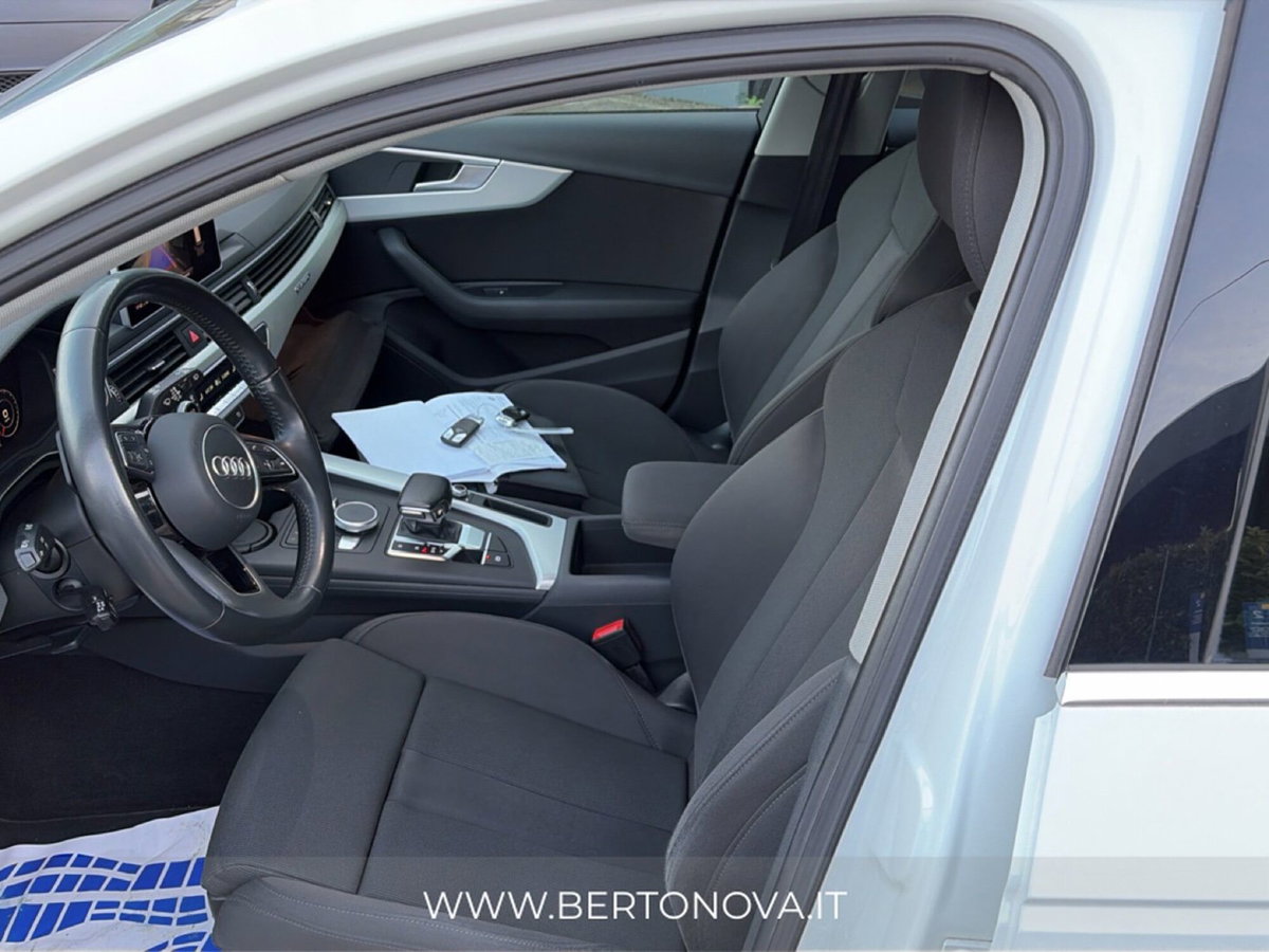 Audi A4 Avant 40 TDI quattro S tronic Business Sport (12)