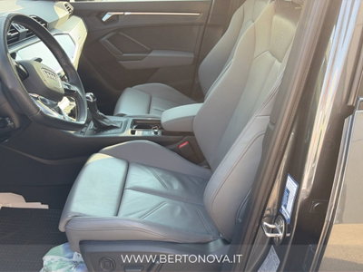 Audi Q3 Sportback 45 2.0 tfsi Identity Black quattro 245cv s.-tronic (15)