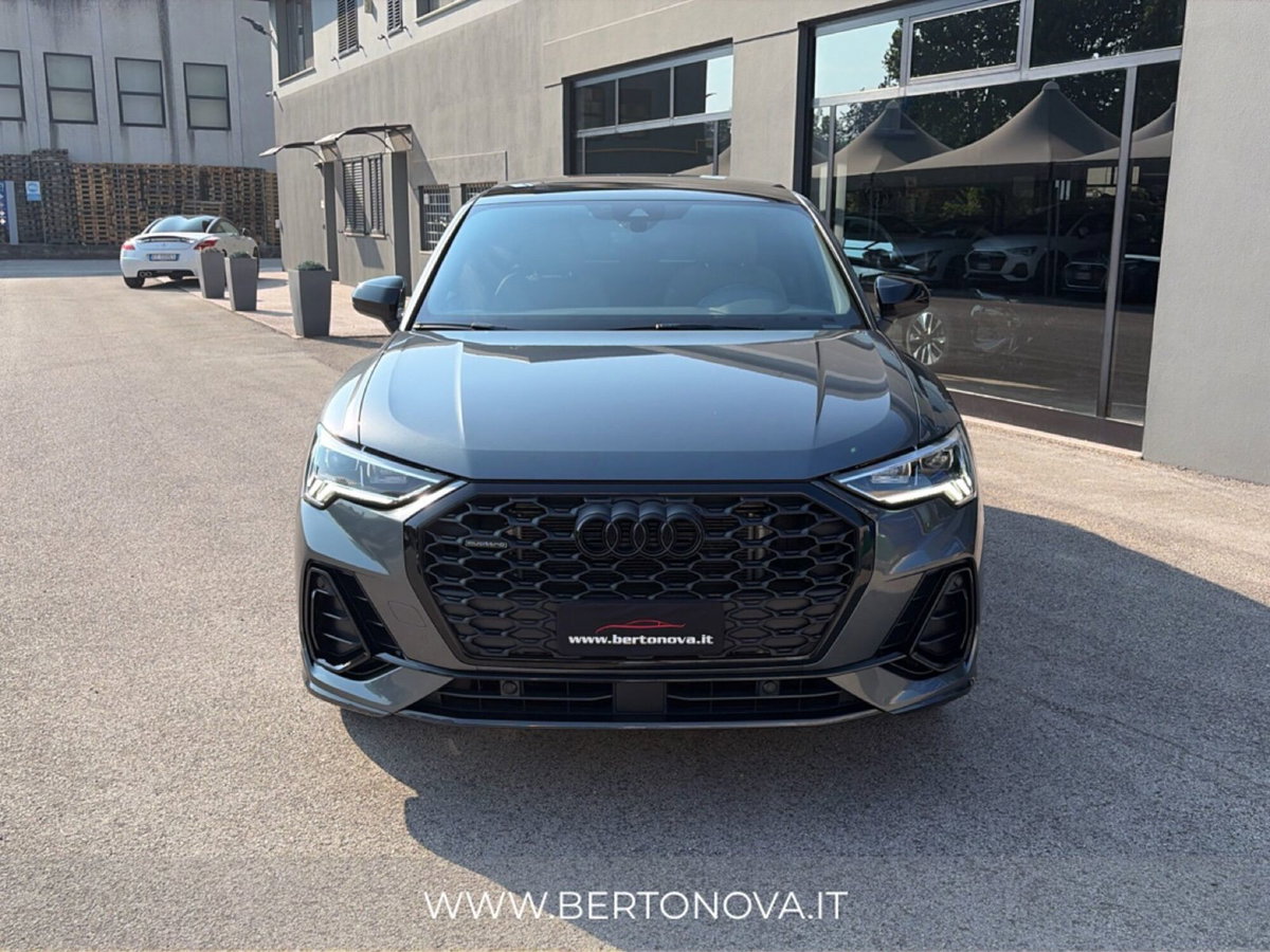 Audi Q3 Sportback 45 2.0 tfsi Identity Black quattro 245cv s.-tronic (6)