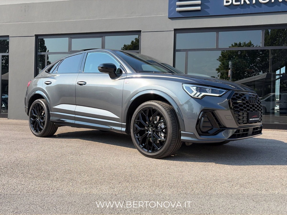 Audi Q3 Sportback 45 2.0 tfsi Identity Black quattro 245cv s.-tronic (8)