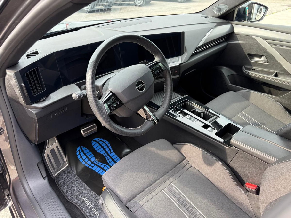 Opel Astra 1.5 Turbo Diesel 130 CV AT8 GS Line (9)