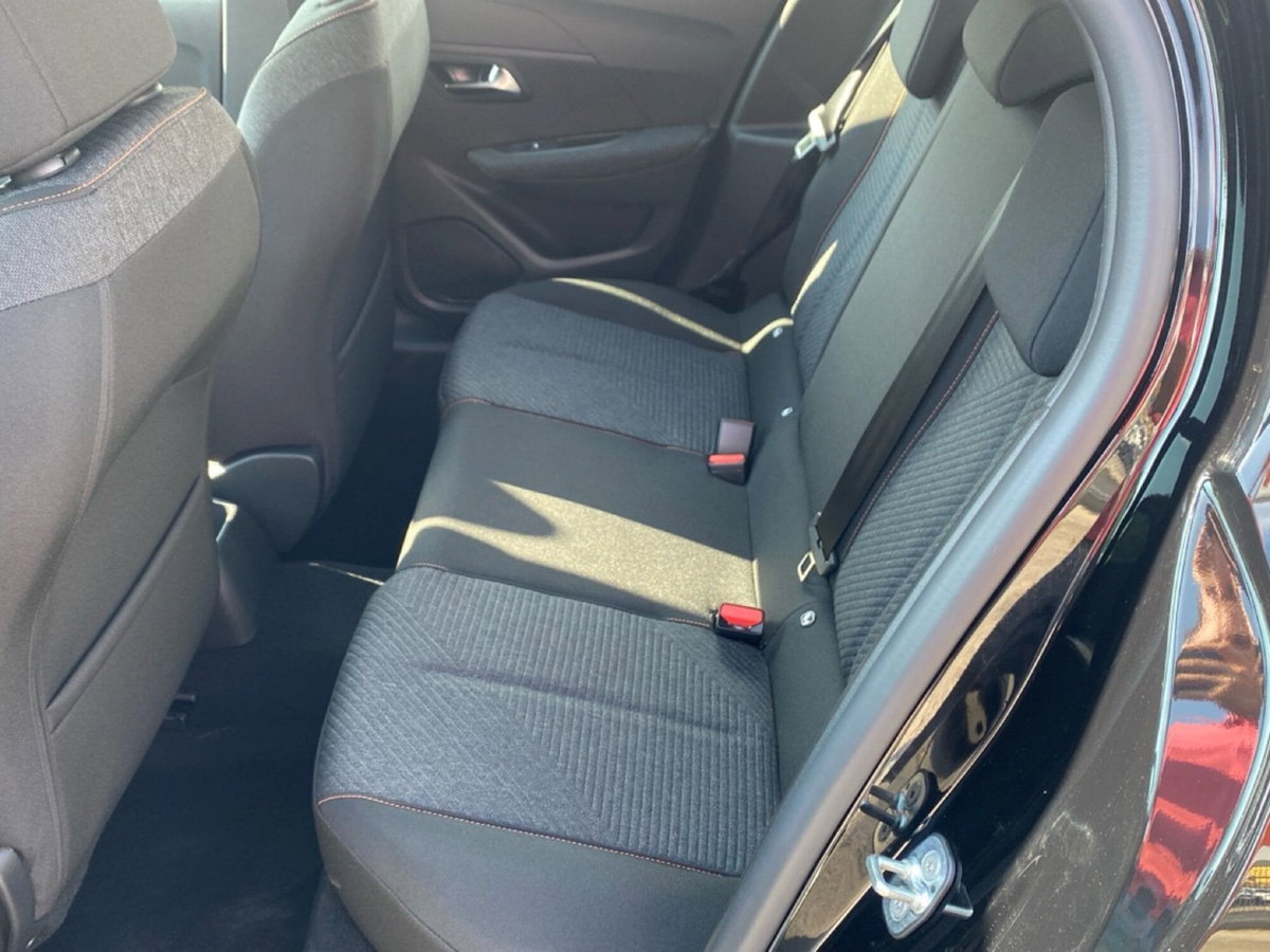 Peugeot 208 1.2 turbo Style 100cv (19)