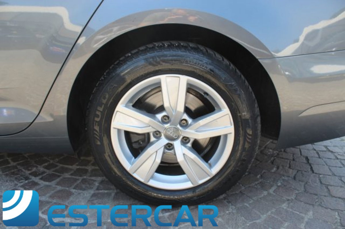 Audi A4 Avant 2.0 TDI 150 CV ultra S tronic Business (18)