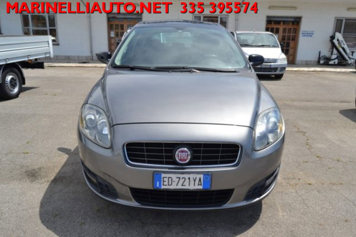 Fiat Croma 1.9 Multijet 16V Emotion (2)