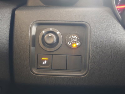 Dacia Duster 1.6 SCe GPL 4x2 Prestige (15)