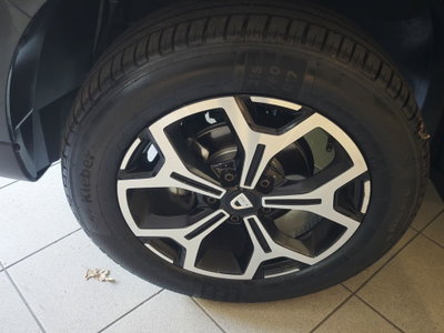 Dacia Duster 1.6 SCe GPL 4x2 Prestige (7)
