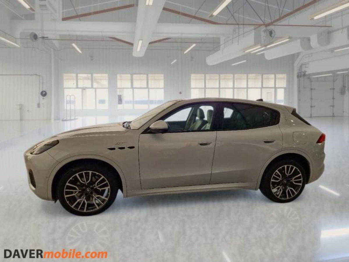 Maserati Grecale 2.0 mhev GT 300cv auto (7)