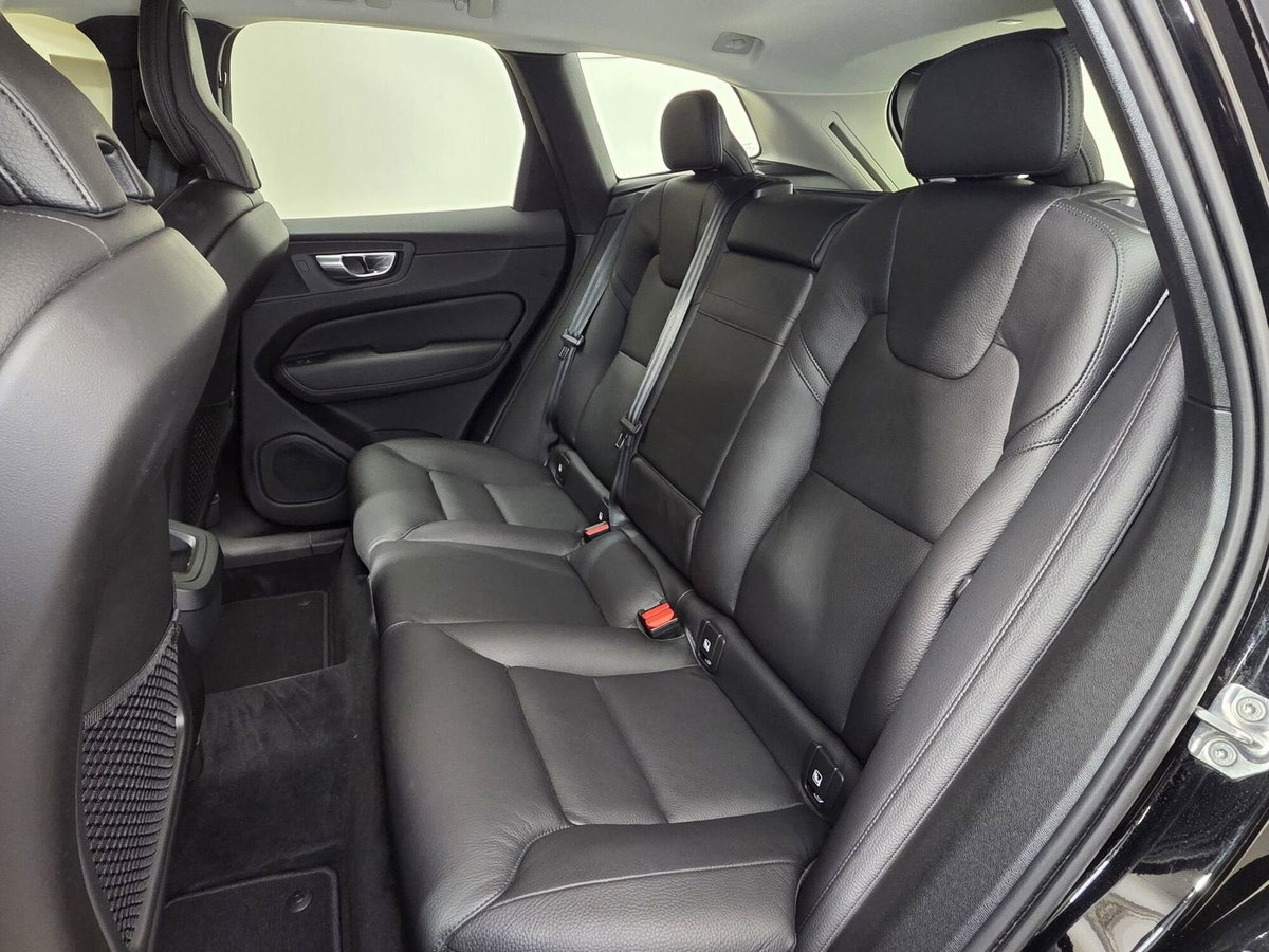 Volvo XC60 B4 (d) AWD Geartronic Inscription (10)
