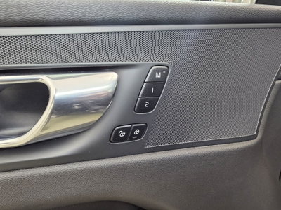 Volvo XC60 B4 (d) AWD Geartronic Inscription (18)