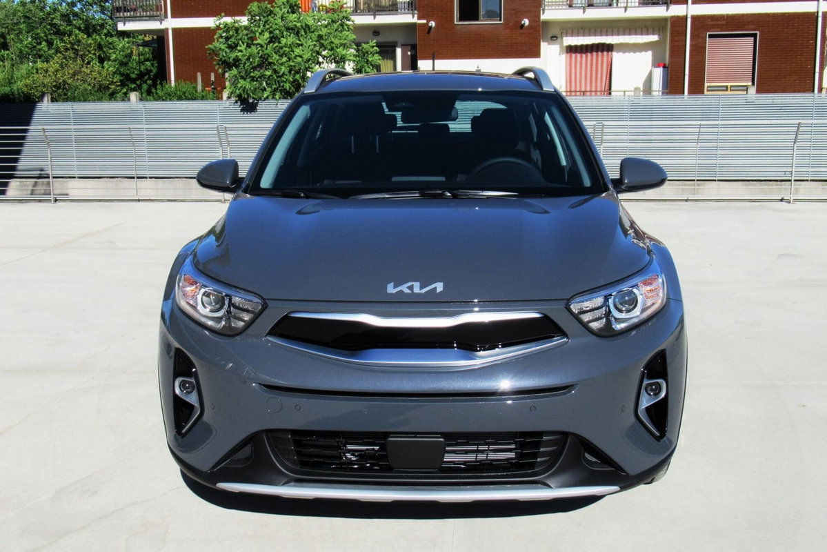 Kia Stonic 1.2 DPI Style (2)