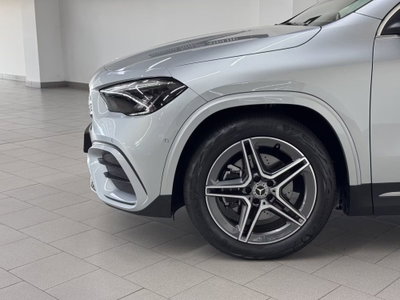 Mercedes-Benz GLA SUV 180 AMG Line Premium auto (8)