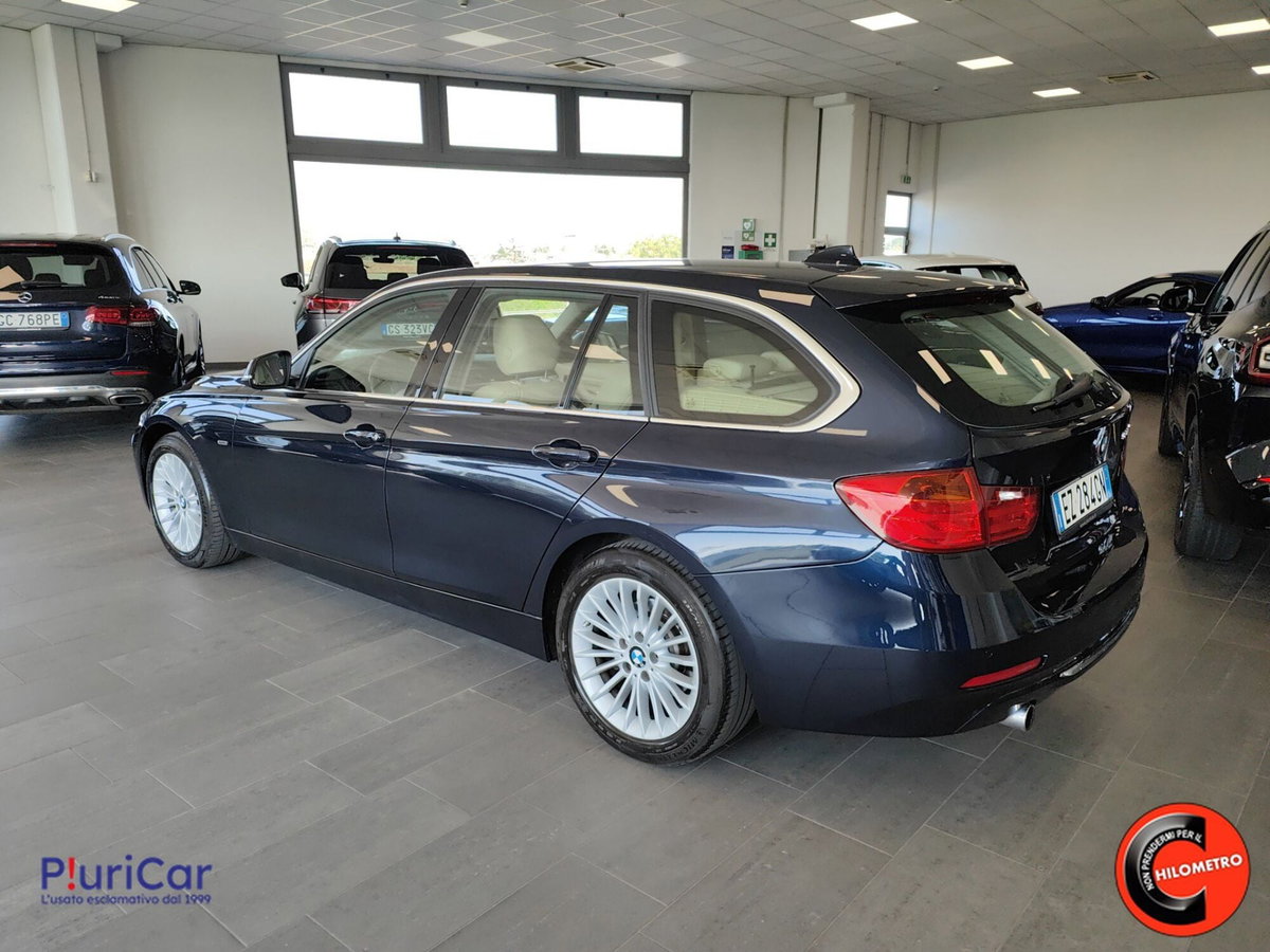 BMW Serie 3 Touring 320d  Luxury (9)