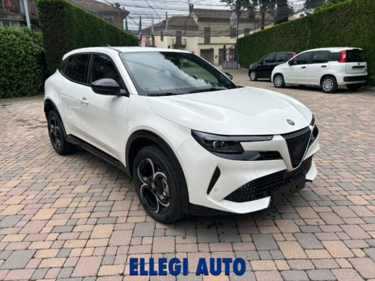Alfa Romeo Junior 1.2 ibrida 145cv edct6