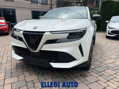 Alfa Romeo Junior 1.2 ibrida 145cv edct6 (9)
