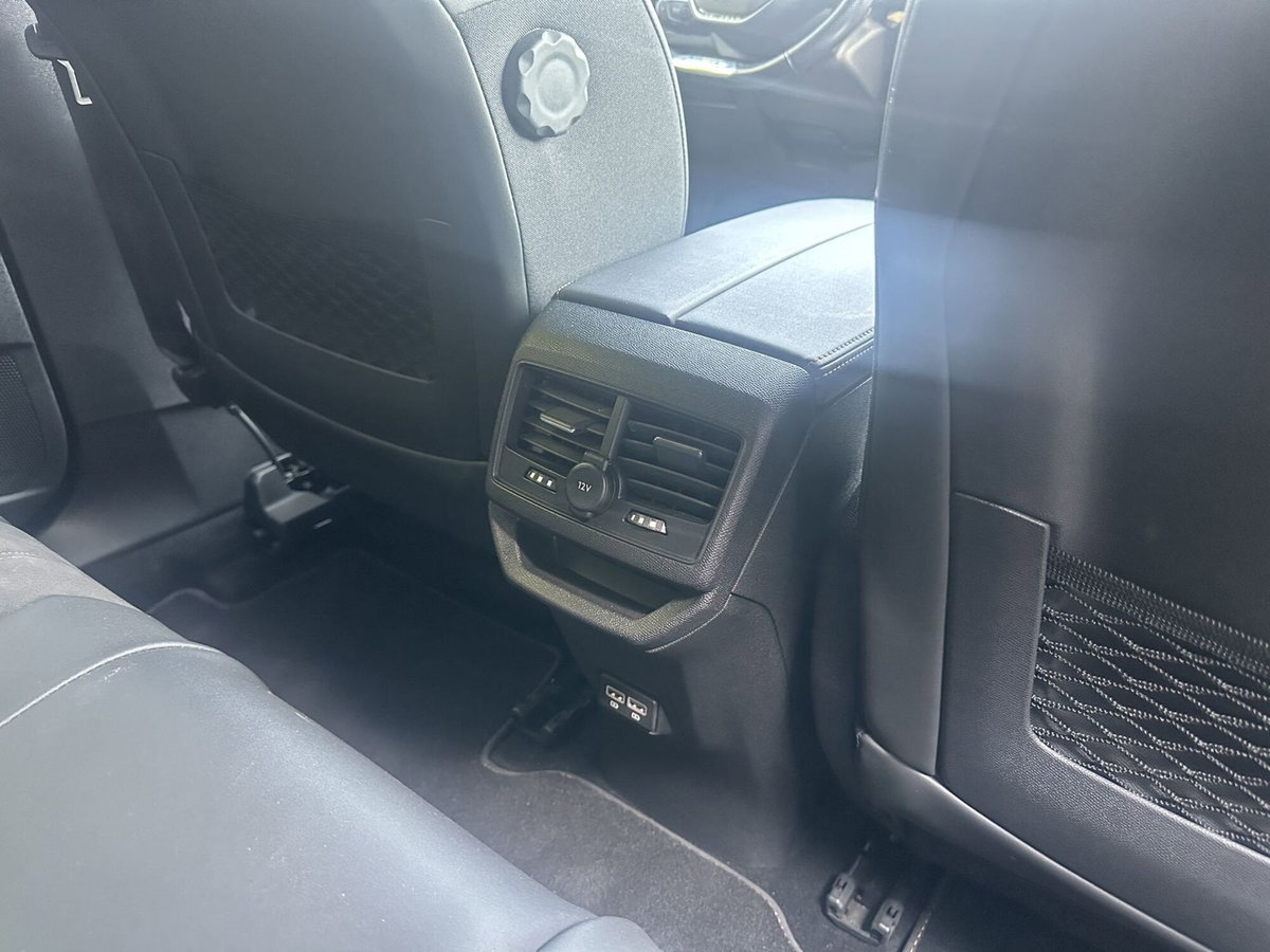 Peugeot 3008 BlueHDi 130 S&S EAT8 GT Pack (16)