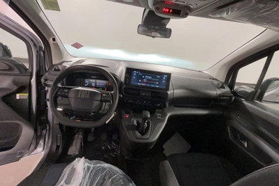 Fiat Doblò Furgone van d.cab XL 1.5 diesel 130cv auto (11)