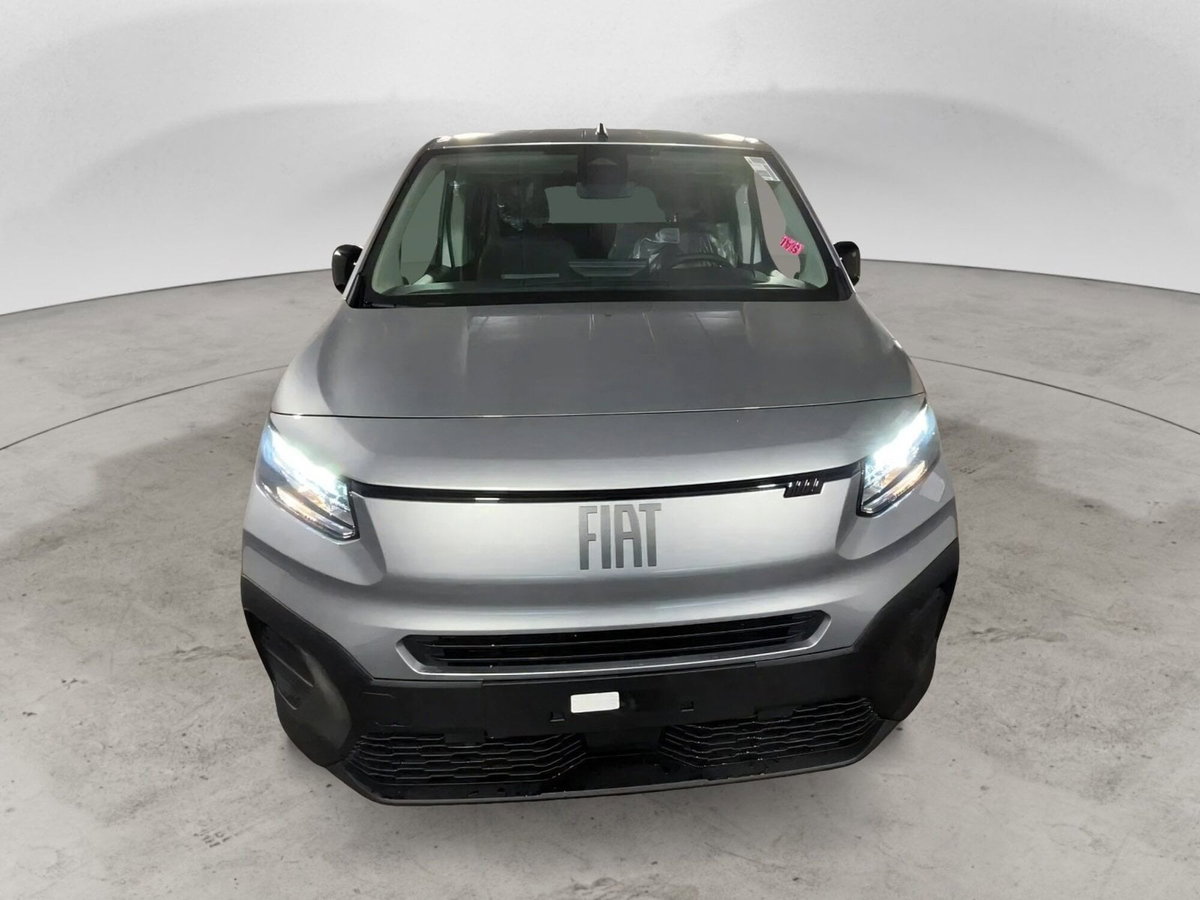 Fiat Doblò Furgone van d.cab XL 1.5 diesel 130cv auto (2)