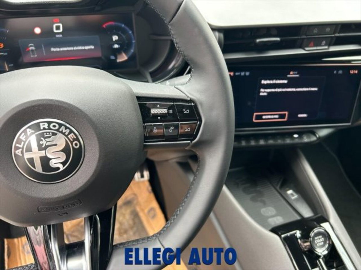 Alfa Romeo Junior 1.2 ibrida 145cv edct6 (20)
