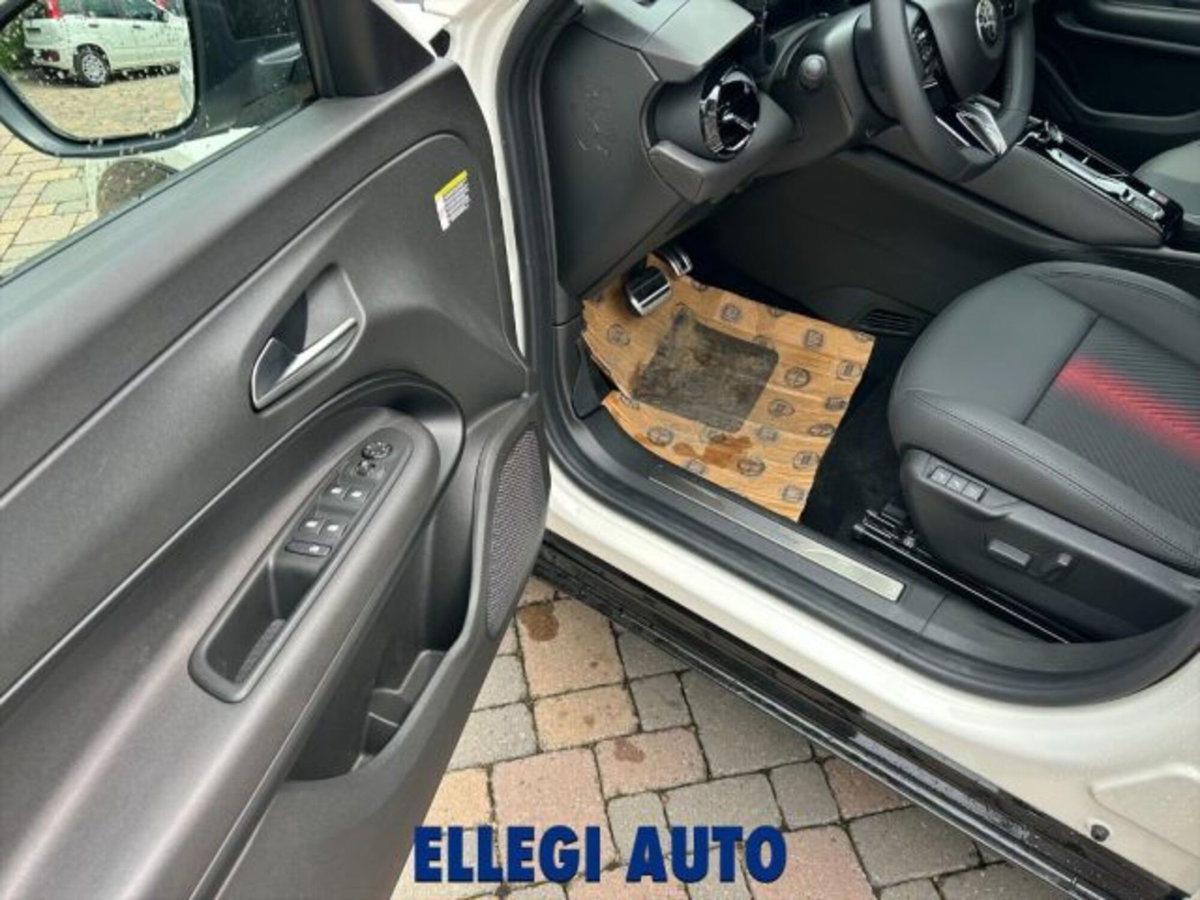 Alfa Romeo Junior 1.2 ibrida 145cv edct6 (14)