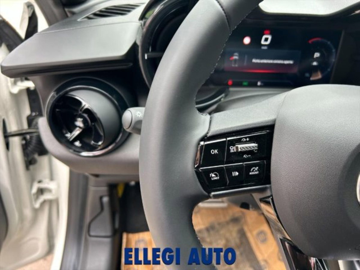 Alfa Romeo Junior 1.2 ibrida 145cv edct6 (19)
