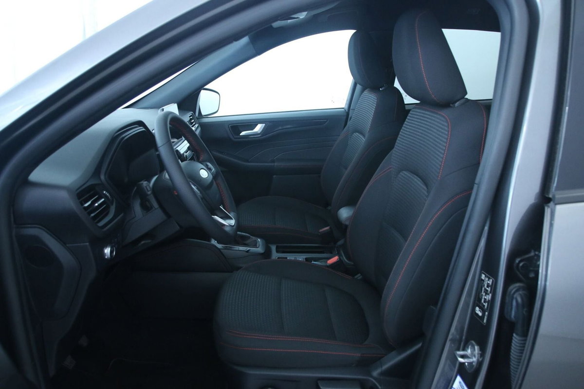 Ford Kuga 1.5 EcoBoost 150 CV 2WD ST-Line (7)