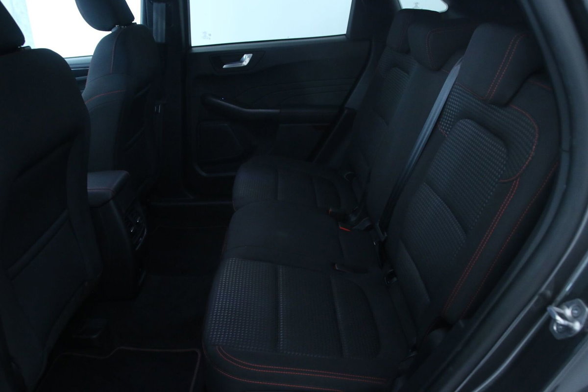 Ford Kuga 1.5 EcoBoost 150 CV 2WD ST-Line (8)