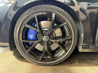 Volkswagen Golf 2.0 TSI R DSG 4Motion (15)