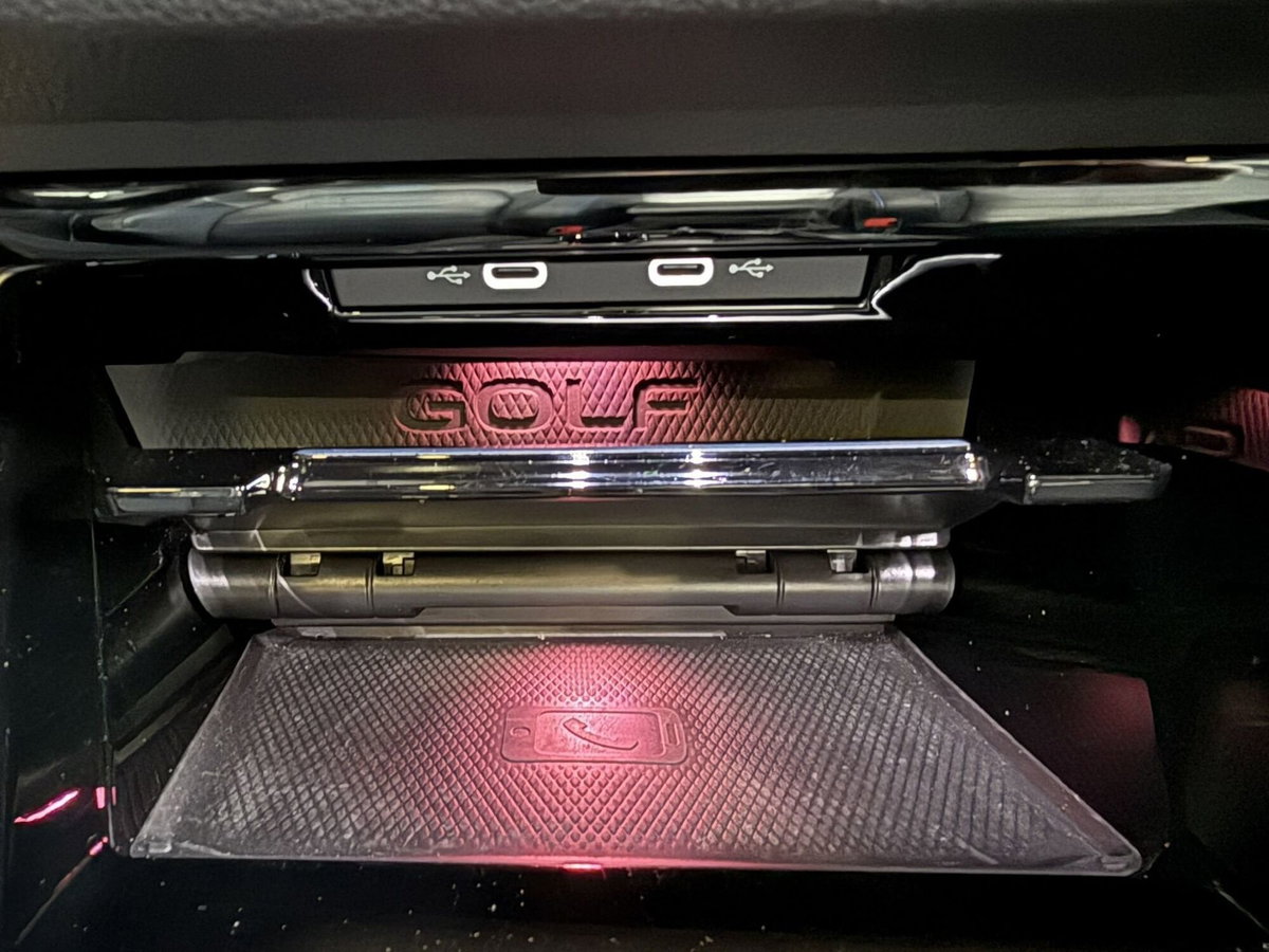 Volkswagen Golf 2.0 TSI R DSG 4Motion (18)