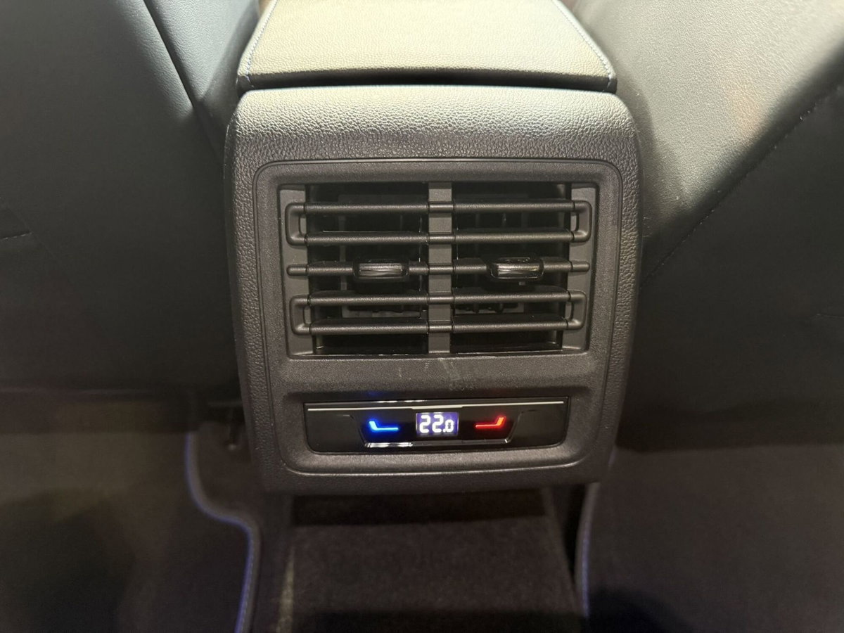 Volkswagen Golf 2.0 TSI R DSG 4Motion (20)