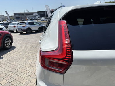Volvo XC40 B3 automatico Plus Dark (10)