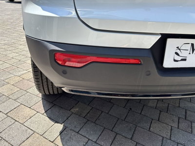 Volvo XC40 B3 automatico Plus Dark (11)