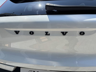 Volvo XC40 B3 automatico Plus Dark (12)
