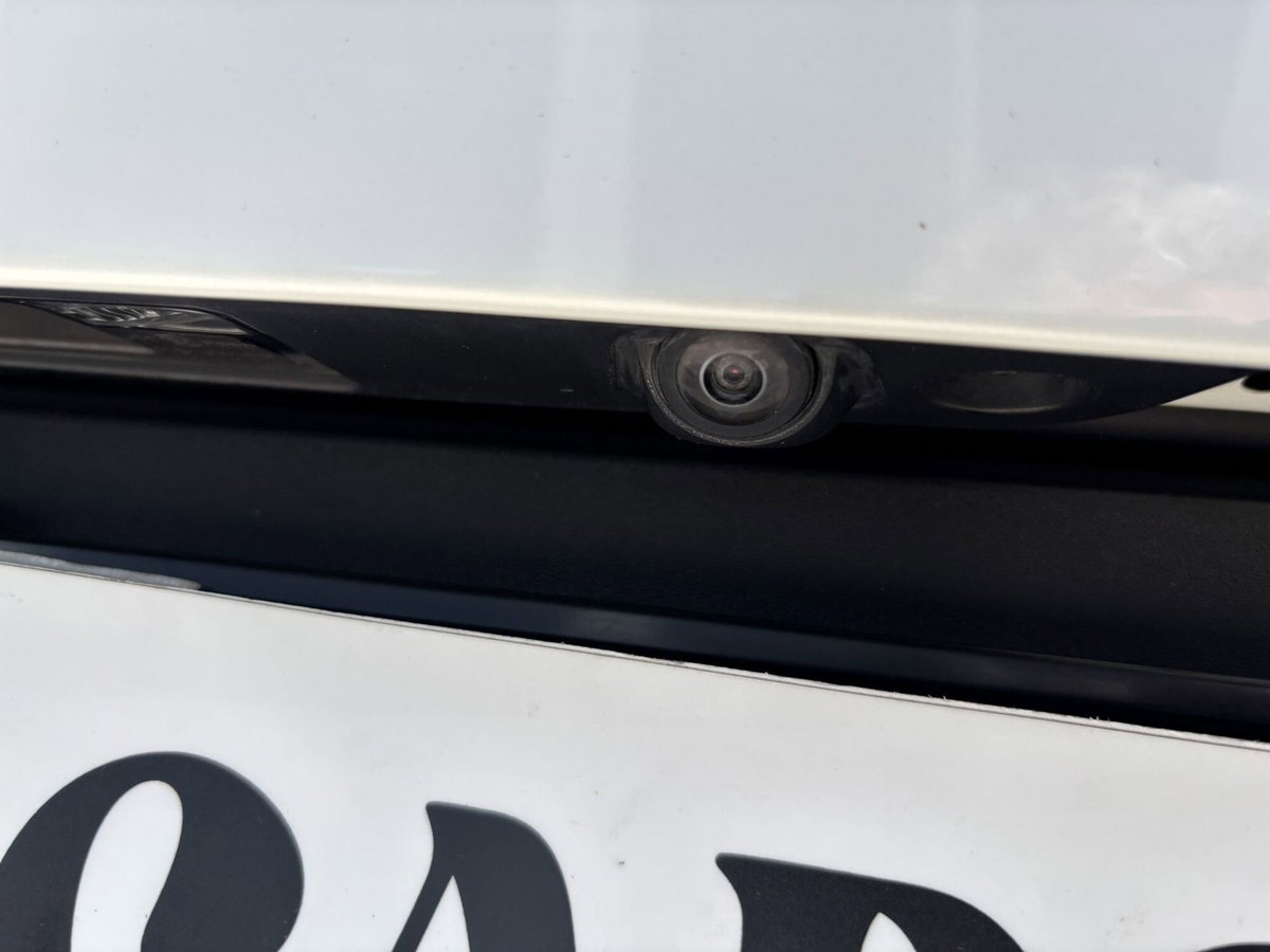 Volvo XC40 B3 automatico Plus Dark (13)