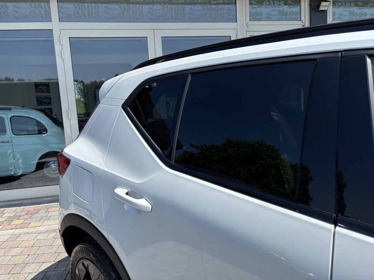 Volvo XC40 B3 automatico Plus Dark (16)