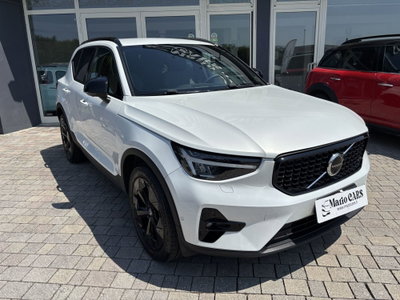 Volvo XC40 B3 automatico Plus Dark (3)