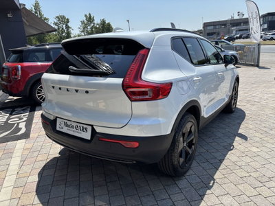 Volvo XC40 B3 automatico Plus Dark (4)