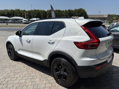 Volvo XC40 B3 automatico Plus Dark (6)