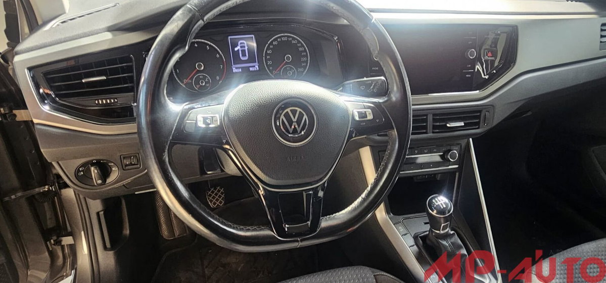 Volkswagen Polo 1.0 EVO (7)