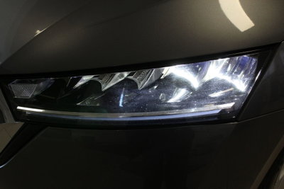 Skoda Octavia Station Wagon 2.0 TDI EVO SCR DSG Wagon Style (3)