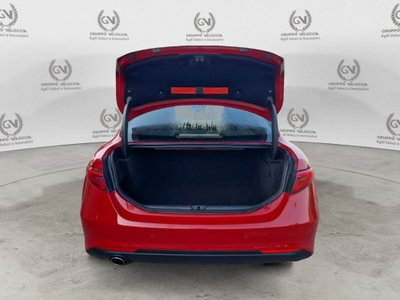 Alfa Romeo Giulia 2.2 Turbodiesel 160 CV AT8 Business (10)
