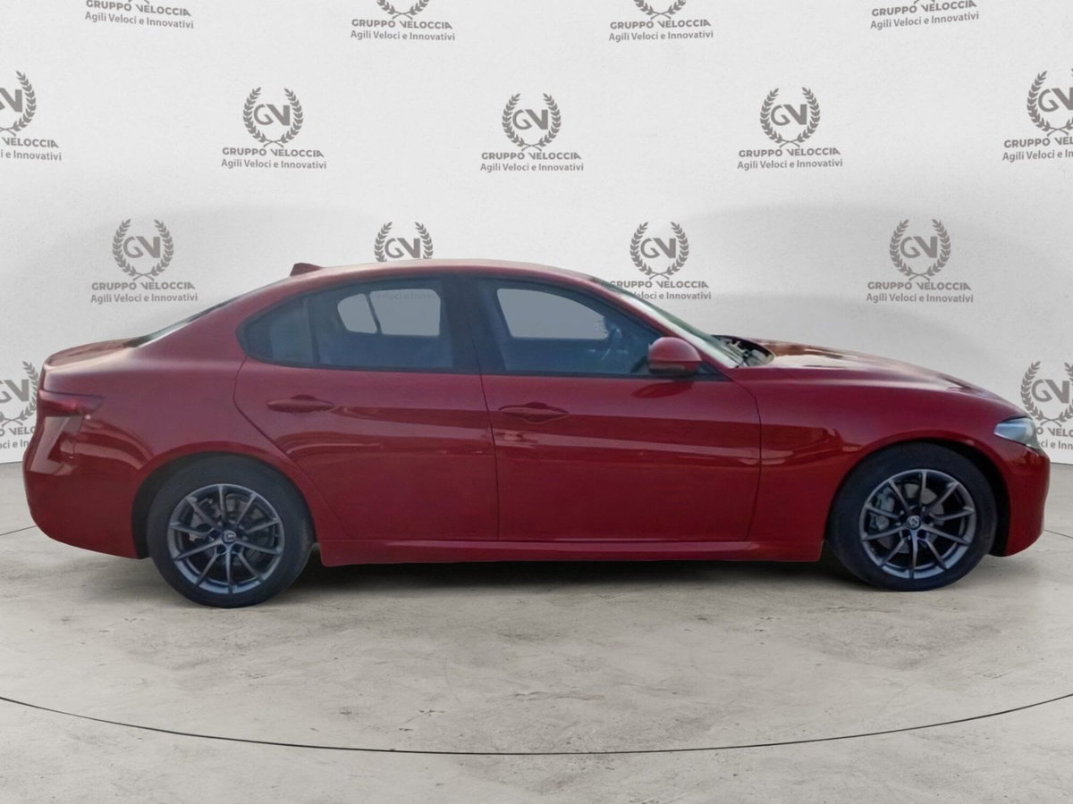 Alfa Romeo Giulia 2.2 Turbodiesel 160 CV AT8 Business (8)