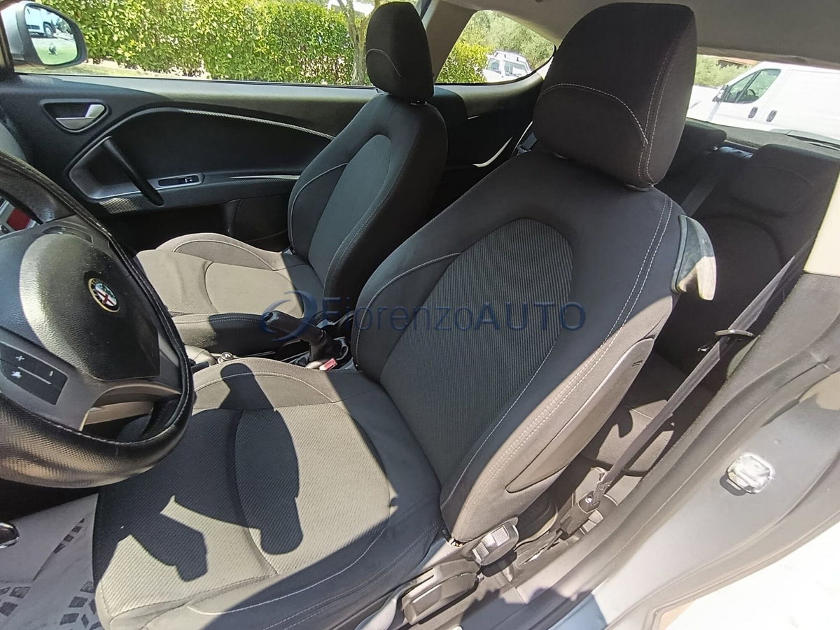 Alfa Romeo MiTo 1.3 JTDm 95 CV S&S (14)
